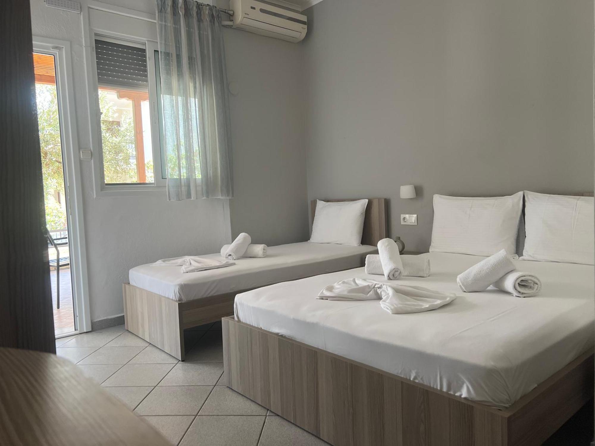 Villa Kostas Accommodations - Vrasná Exterior foto